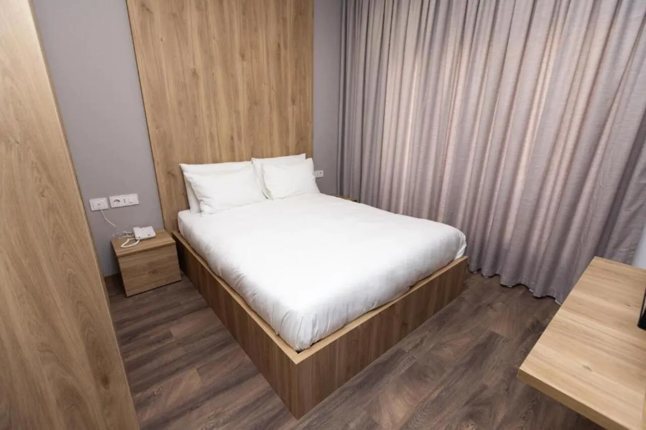 Habitat Hotel Tirana 4*,