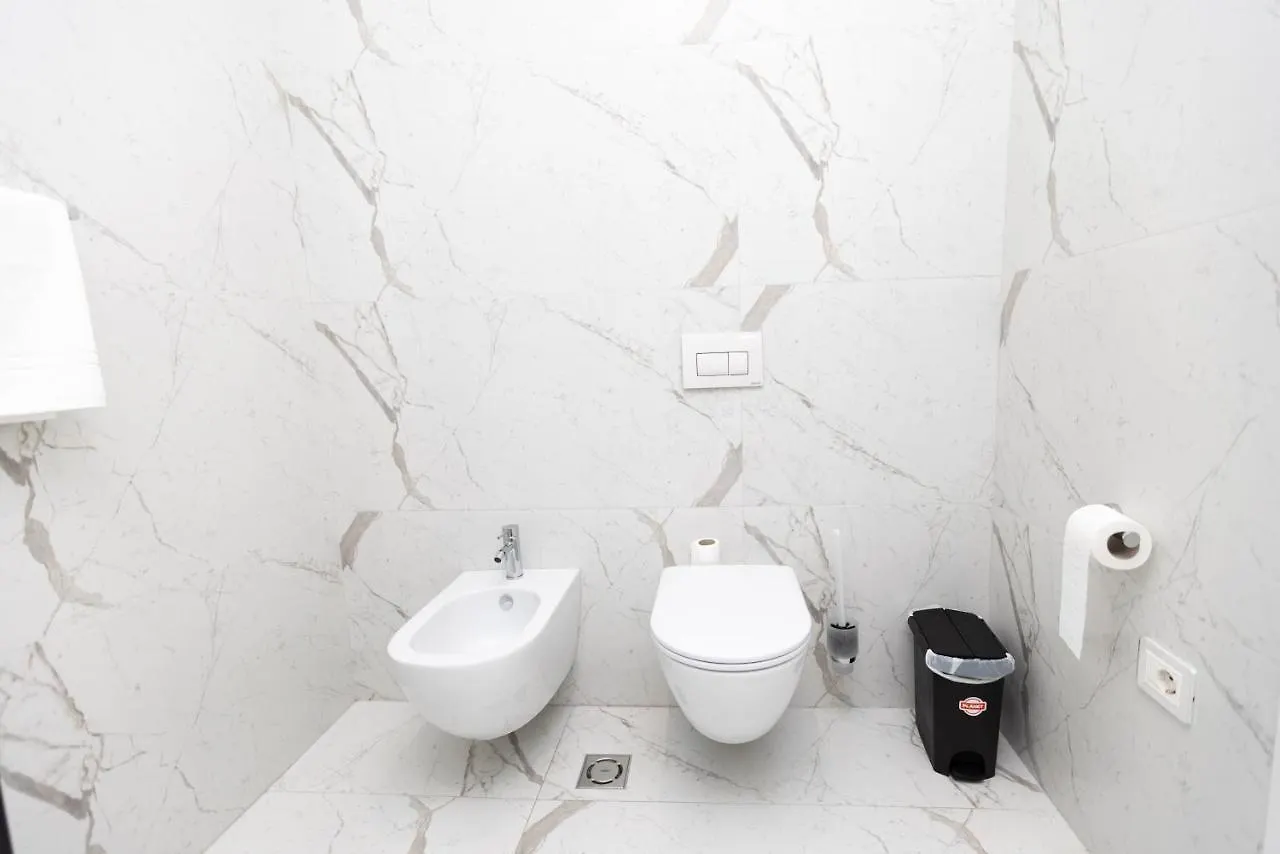 Habitat Hotel تيرانا 4*,  ألبانيا